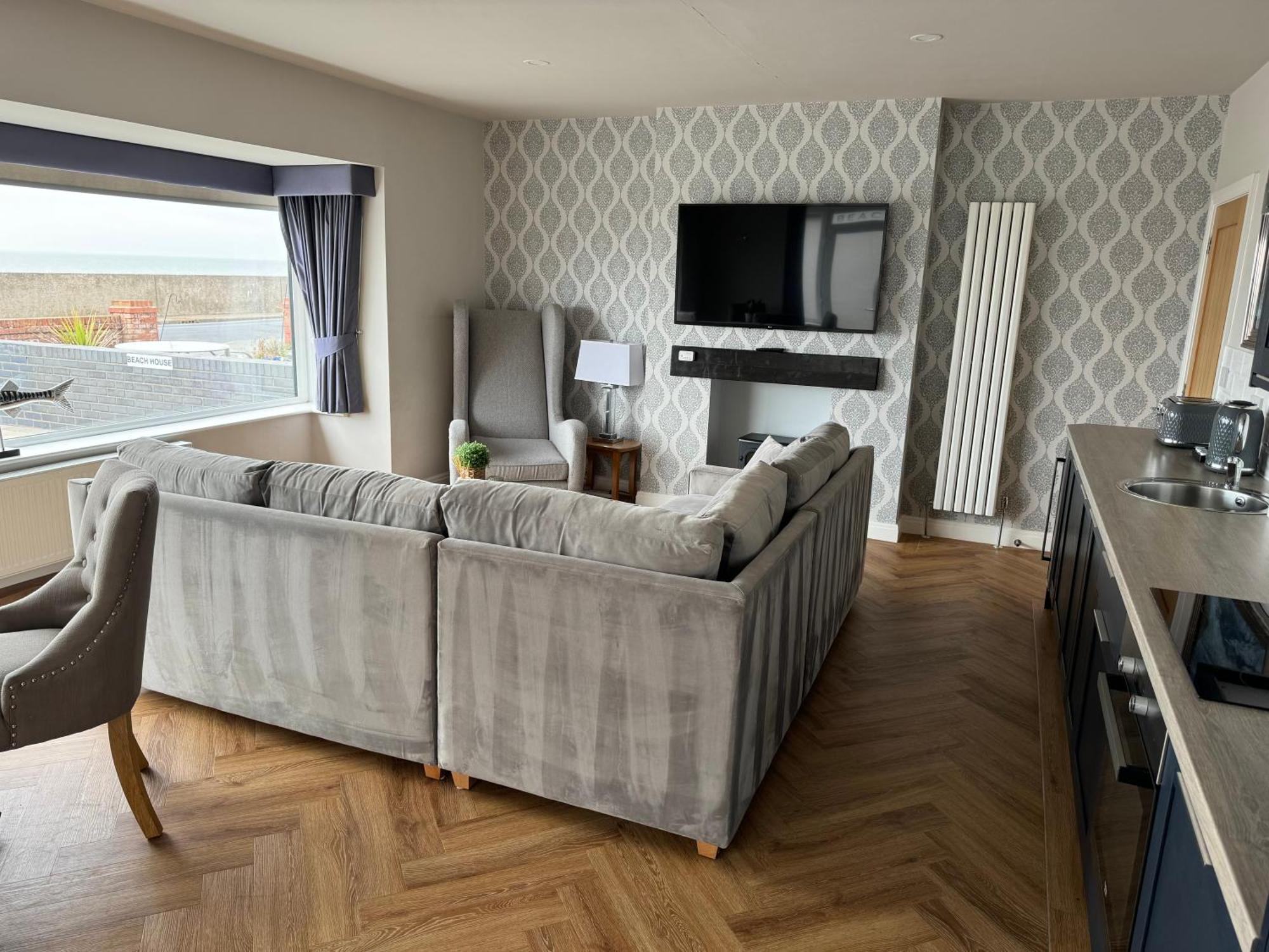 Beach House Apartment On Ground Floor With Sea View - Pet Friendly Клівліс Екстер'єр фото