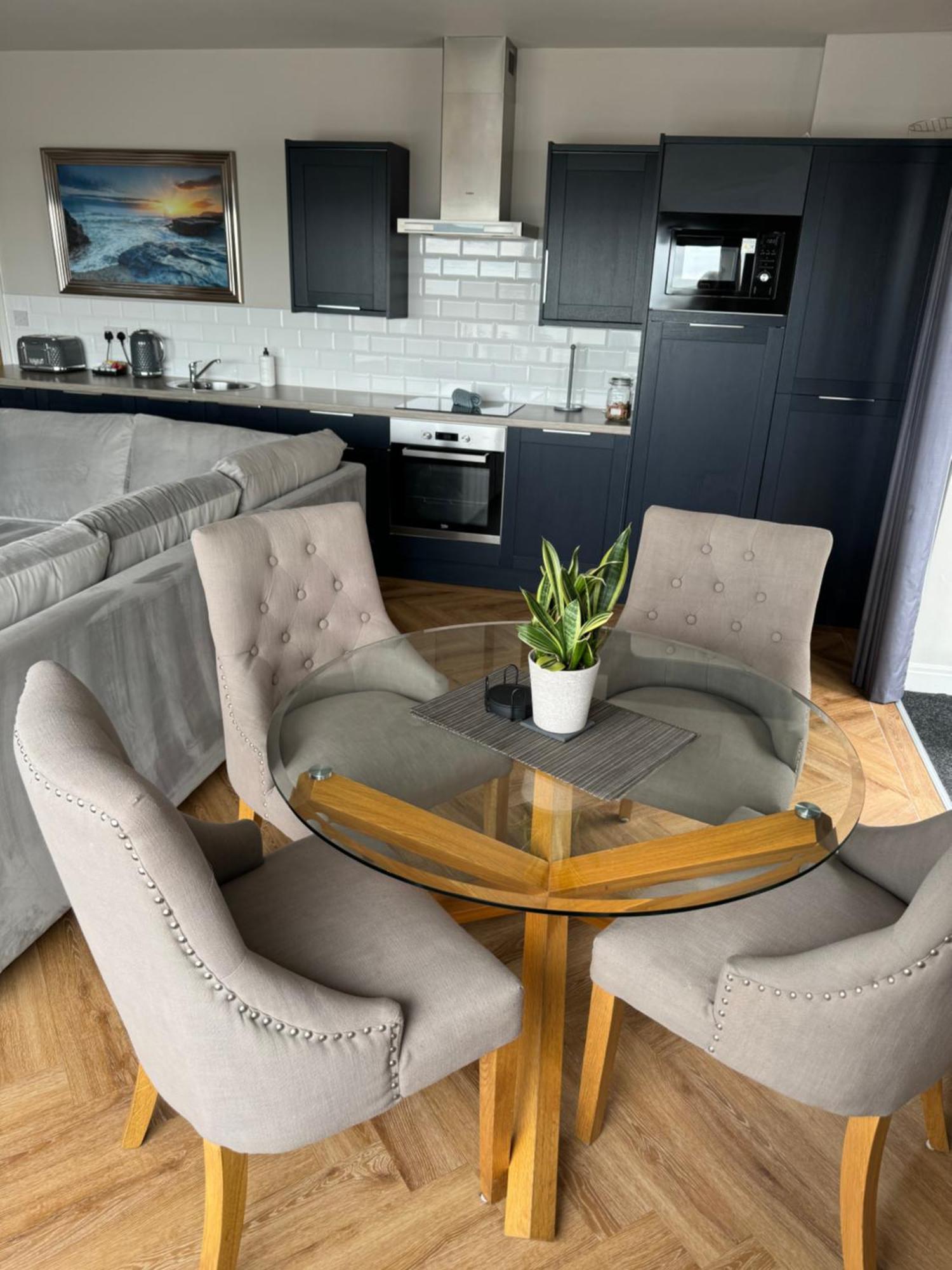 Beach House Apartment On Ground Floor With Sea View - Pet Friendly Клівліс Екстер'єр фото